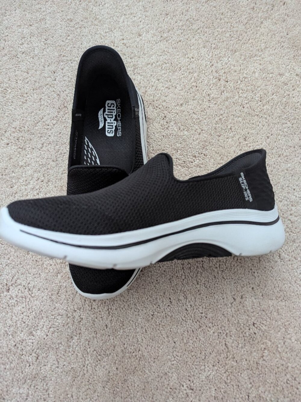 SKECHERS - Go Walk Arch Fit Delara Slip-ins Women - Size 8M
